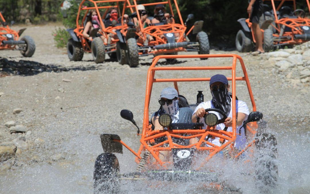 UTV Rider Communication: Hand Signals and Techniques for Group Rides
